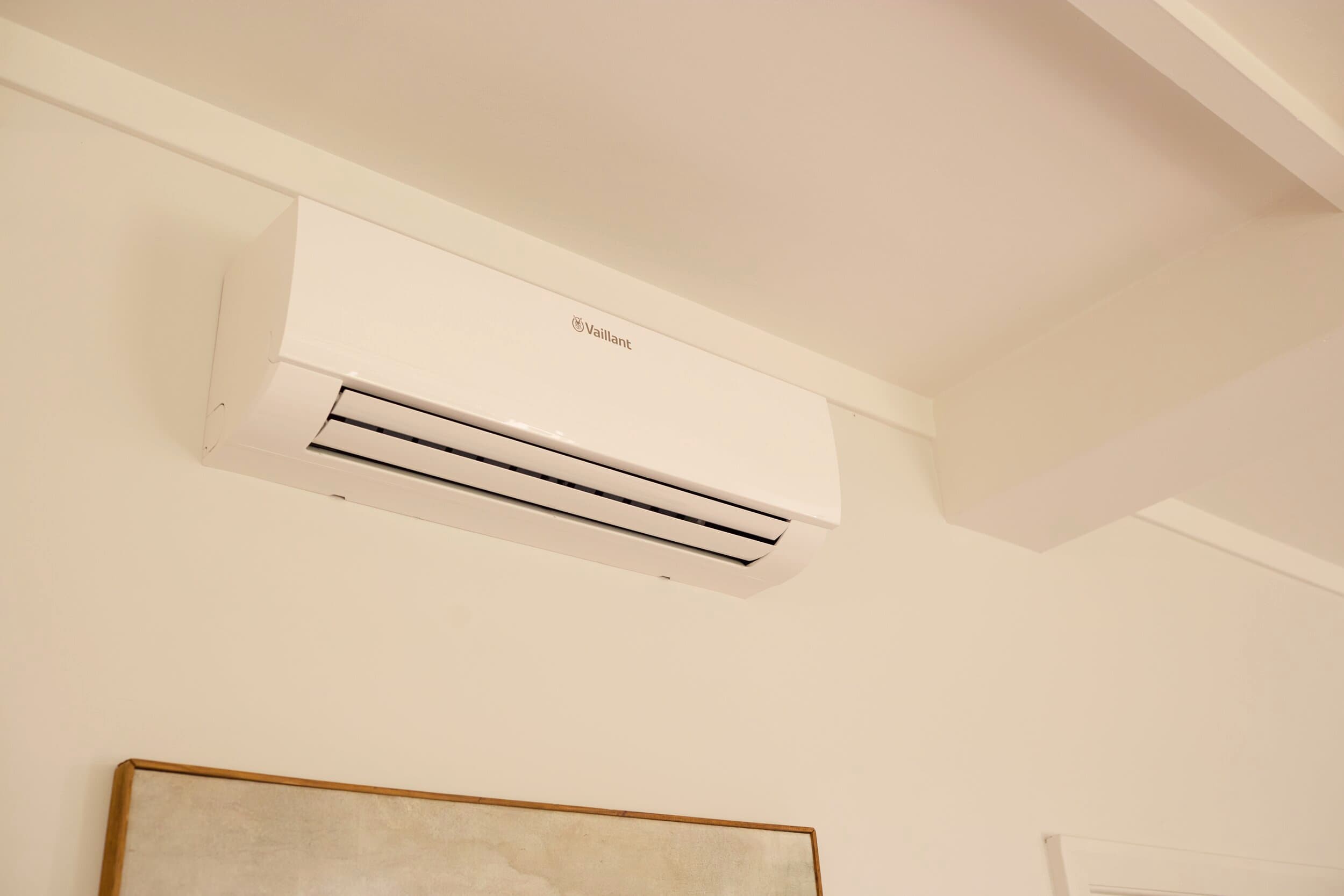 aroVAIR pro wall-hung unit