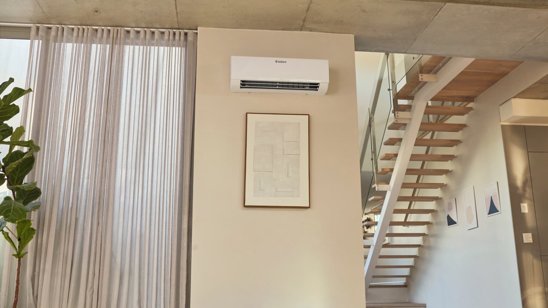 Wall-mounted fan coil aroVAIR pro