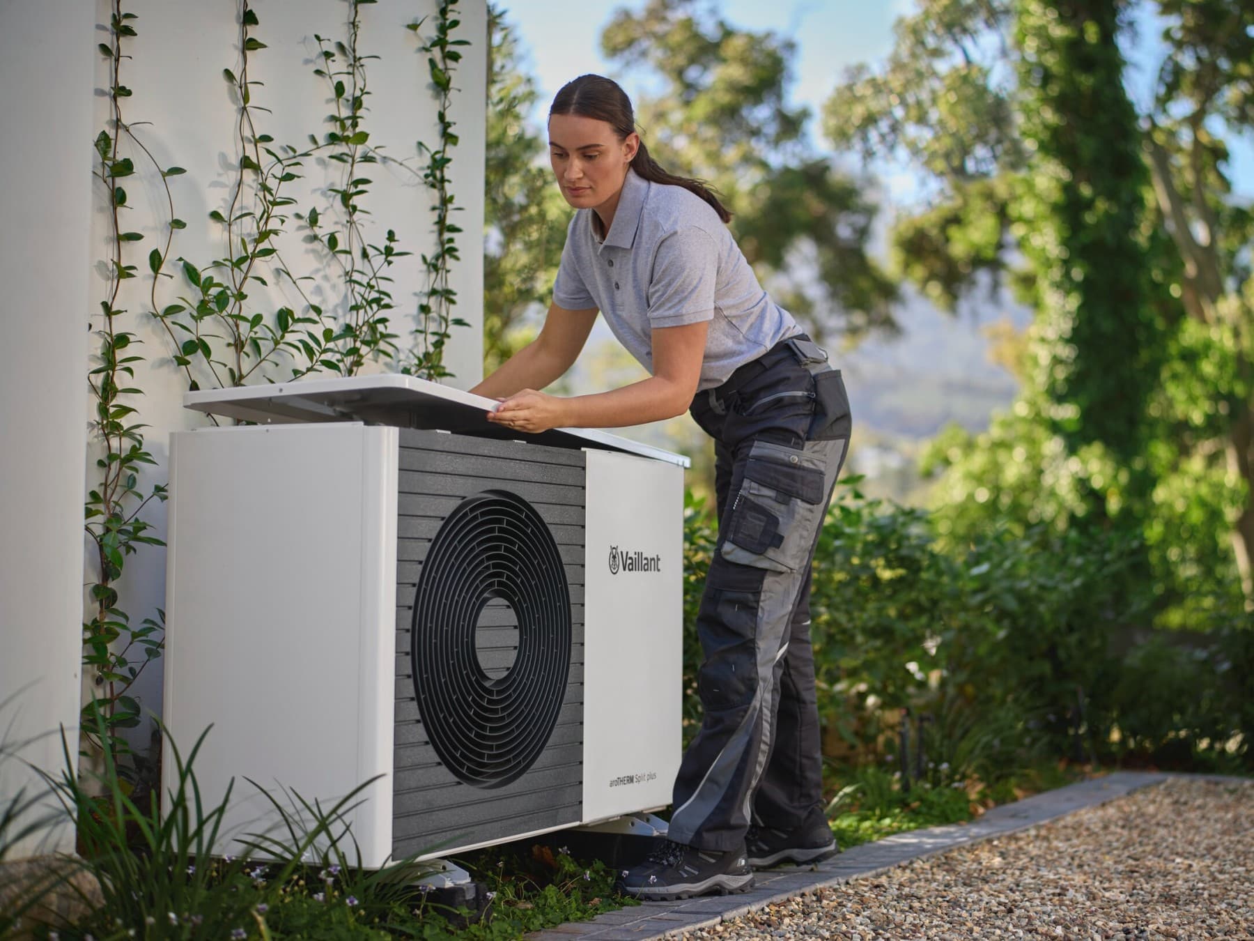 Installateur spécialisé dans l'entretien des pompes à chaleur