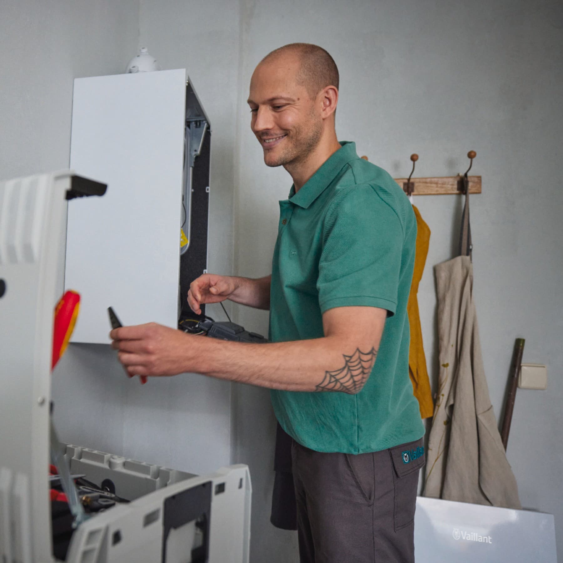 Installer service a boiler